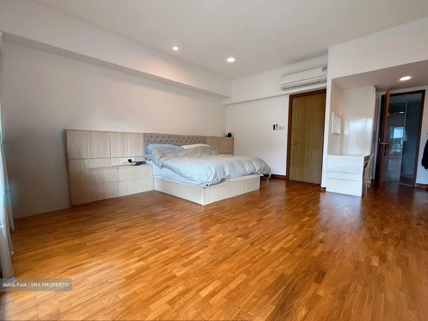 Mimosa Terrace (D28), Terrace #558045361